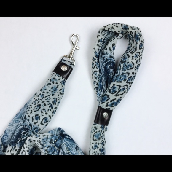 Elegant Small Dog Scarf Leash - Picture 3 of 8